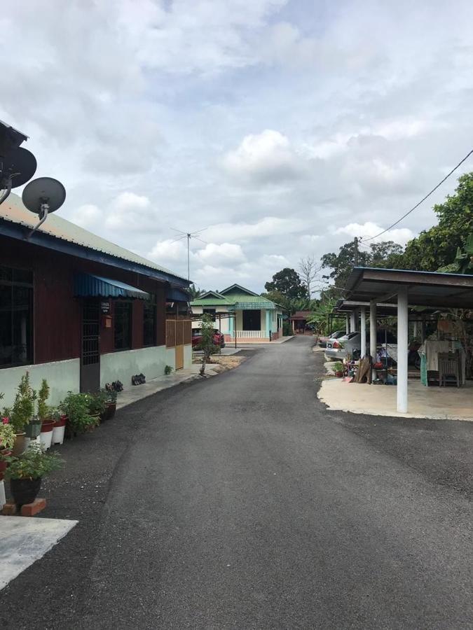 Opro S&S Homestay Pagoh Malay Only Muar Eksteriør billede